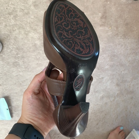 Sofft Chocolate brown heels - Picture 8 of 8